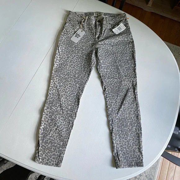 Indigo Rein leopard print cropped skinny jeans - Picture 13 of 16